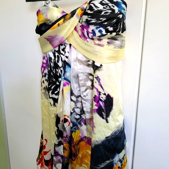 Beautiful yellow and multi coloured sleeveless cocktail dress. Size 0 - Picture 4 of 7